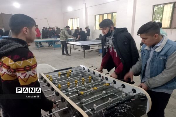 بازی و نشاط دانش‌آموزان در حاشیه اردوی راهیان نور