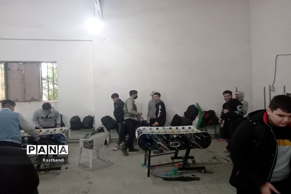 بازی و نشاط دانش‌آموزان در حاشیه اردوی راهیان نور