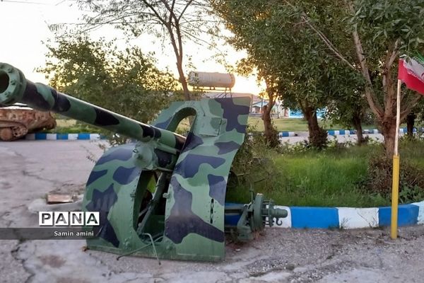 حضور دانش‌آموزان دختر رودهن در اردوگاه شهید  رستگار در اردوی راهیان نور