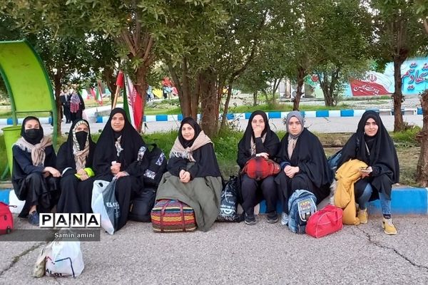 حضور دانش‌آموزان دختر رودهن در اردوگاه شهید  رستگار در اردوی راهیان نور