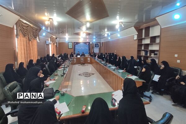 جلسه توجیهی مسابقات قرآن، عترت و نماز دانش‌آموزان برگزیده شهرستان خرّم بید