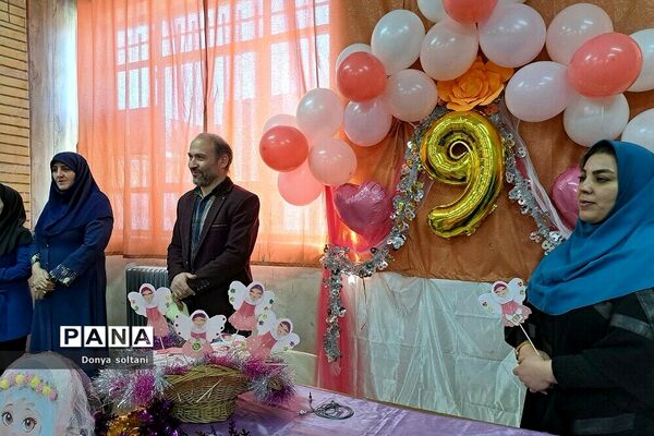 جشن ‌تکلیف دانش‌آموزان مدرسه حجاب ناحیه یک بهارستان