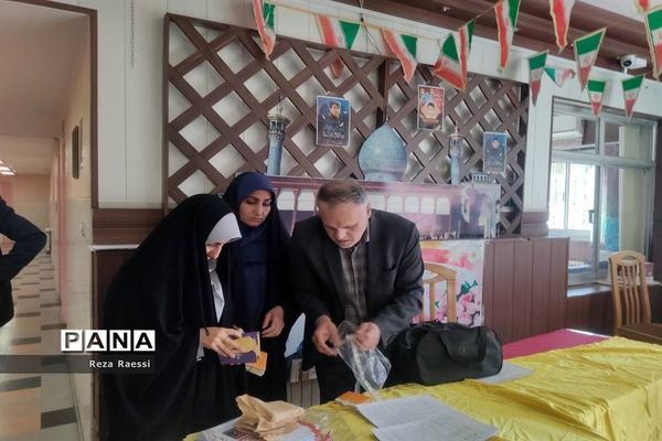 اجلاسیه نماز و تجلیل از دانش‌آموزان برتر مسابقات قرآن، نماز و عترت