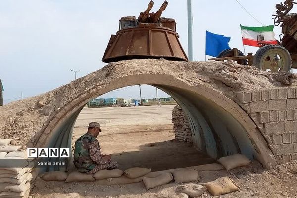 دانش‌آموزان دختر رودهن در اردوی راهیان نور