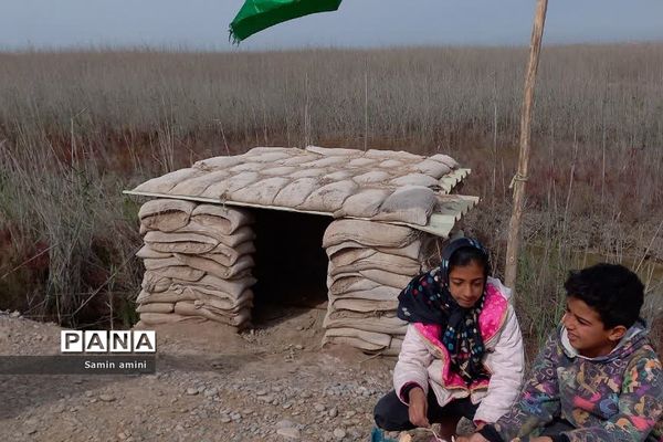 دانش‌آموزان دختر رودهن در اردوی راهیان نور