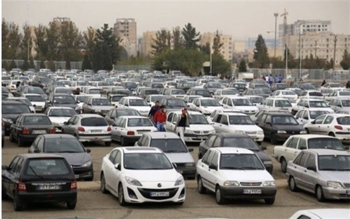 انتقاد  از عرضه خودرو در بورس