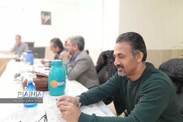 برگزاری نشست هم‌اندیشی مدیران متوسطه دوم در آموزش و پرورش رودهن