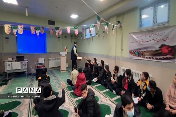 مراسم جشن تکلیف در آموزشگاه دوره راهنمایی باقرالعلوم (ع)