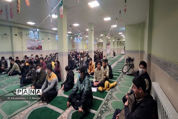 مراسم جشن تکلیف در آموزشگاه دوره راهنمایی باقرالعلوم (ع)