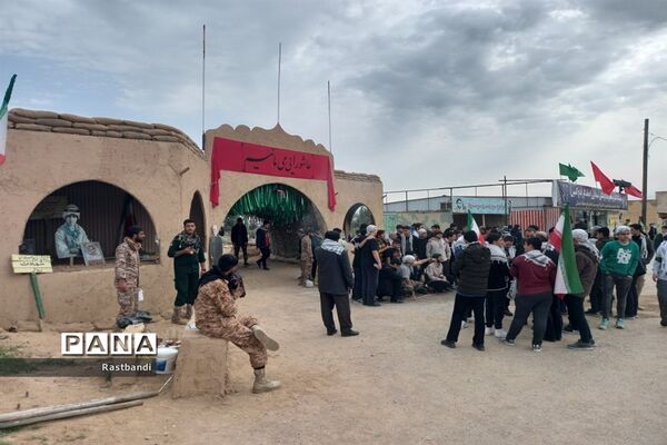 بازدید دانش‌آموزان منطقه ۱۳ از یادمان فتح‌المبین