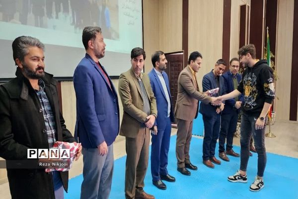همایش تقدیر از رابطین سلامت و مربیان تربیت‌بدنی ناحیه یک بهارستان