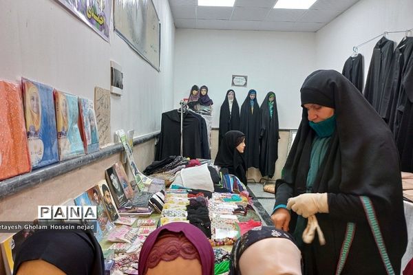 افتتاحیه  نمایشگاه صنایع دستی و عفاف و حجاب در شهرستان  قرچک