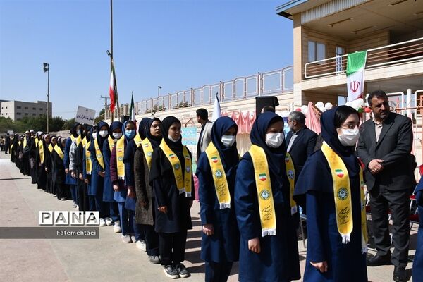 برگزاری مانور ۲۰۰۰ نفری تداوم انقلاب با یاوران انقلاب در اهواز