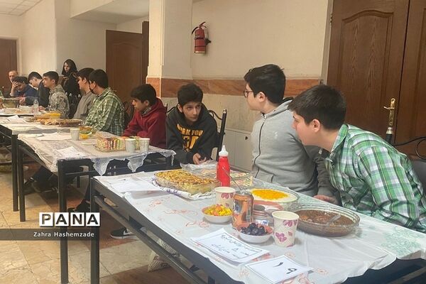 جشنواره غذا مدرسه استعدادهای درخشان شهید بهشتی ناحیه یک ری