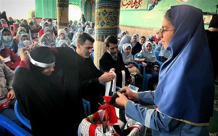 اجرای نمایش «حورا» با استقبال ویژه دانش‌آموزان و میهمانان مواجه شد