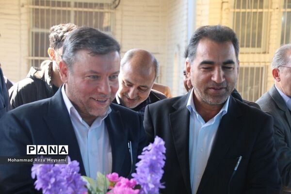 برپایی بازارچه خیریه توسط انجمن‌های اولیا و مربیان استان سمنان