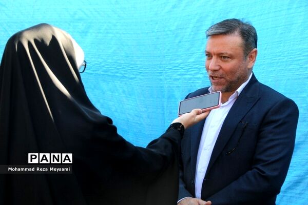 برپایی بازارچه خیریه توسط انجمن‌های اولیا و مربیان استان سمنان