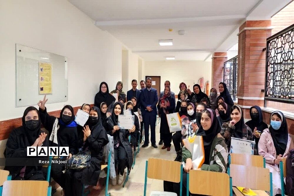 حضور بانوی مدرسه‌های ایران در ناحیه یک بهارستان