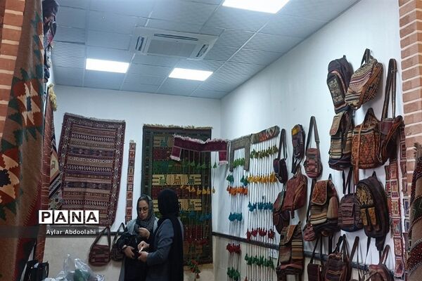 افتتاحیه نمایشگاه دائمی صنایع‌دستی در شهرستان قرچک