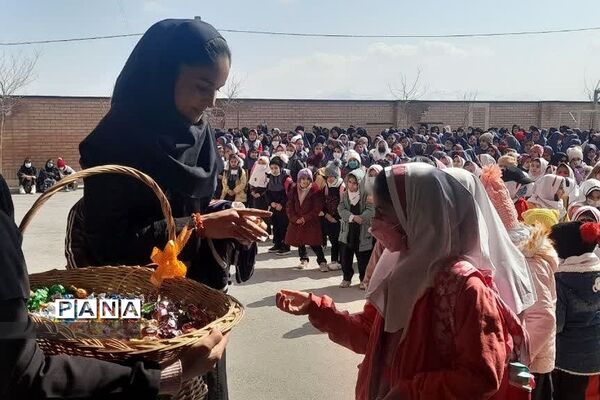 برگزاری اعیاد شعبانیه در مدارس رودهن