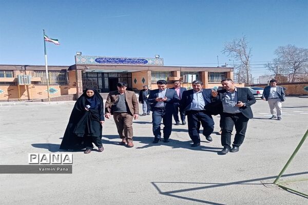 بازدید معاون تربیت بدنی  شهرستان های استان تهران از مدارس شهرستان ورامین