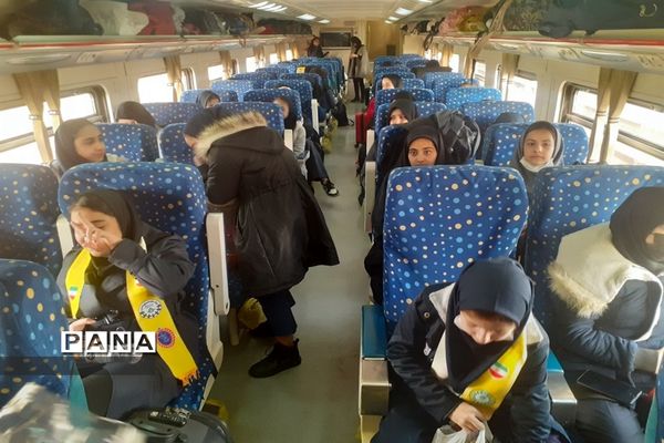 اعزام دانش‌آموزان دختر البرزی به اردوی زیارت اولی مشهد مقدس