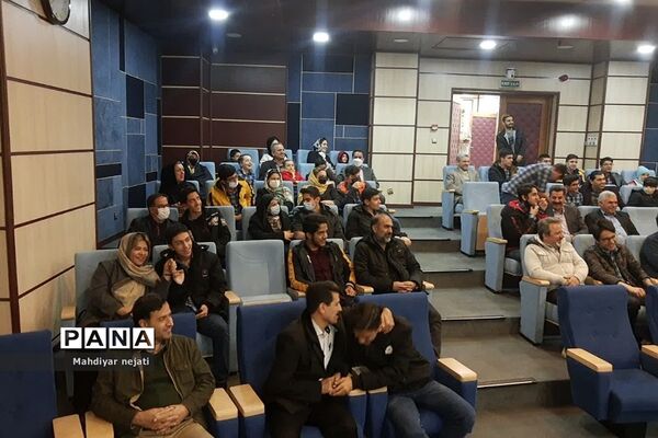 تقدیر از دانش‌آموزان برگزیده و فعال دبیرستان شهید بهشتی رودهن