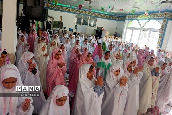 برگزاری باشکوه جشن تکلیف دانش‌آموزان  در مدرسه دانا