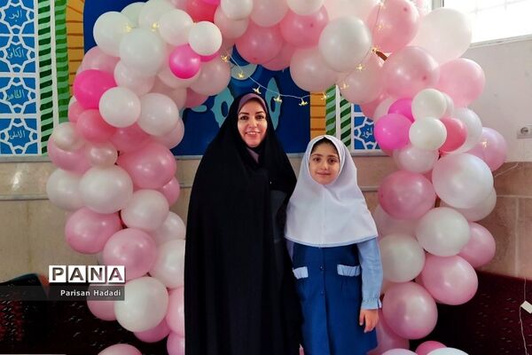 برگزاری باشکوه جشن تکلیف دانش‌آموزان  در مدرسه دانا