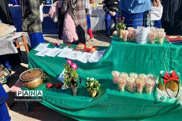 برپایی بازارچه کسب و کار دانش‌آموزی در آموزشگاه فضیلت شوشتر