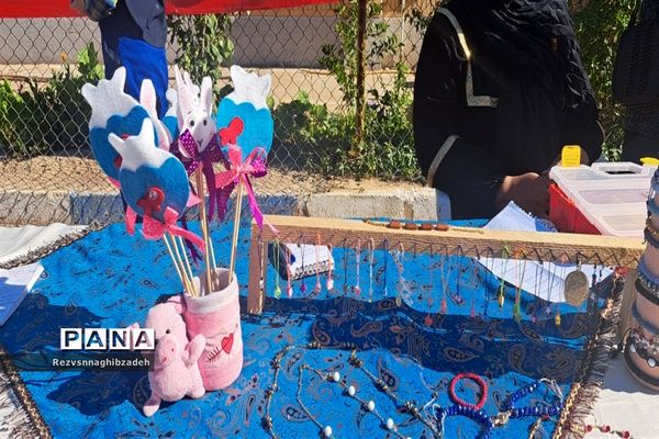 برپایی بازارچه کسب و کار دانش‌آموزی در آموزشگاه فضیلت شوشتر