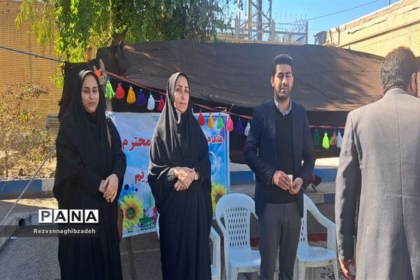 برپایی بازارچه کسب و کار دانش‌آموزی در آموزشگاه فضیلت شوشتر