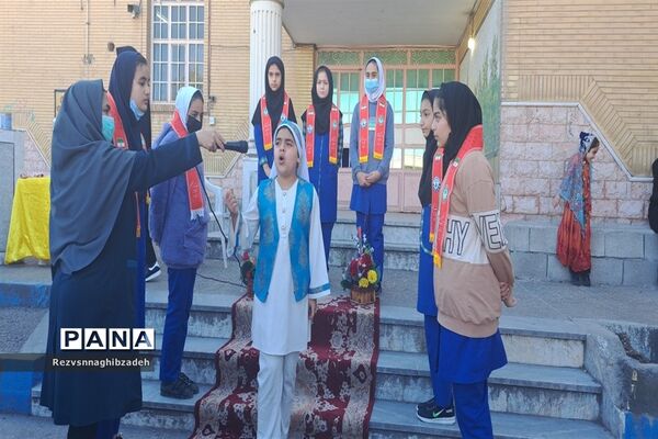 برپایی بازارچه کسب و کار دانش‌آموزی در آموزشگاه فضیلت شوشتر