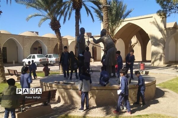 بازدید از بافت تاریخی شهرستان بافق