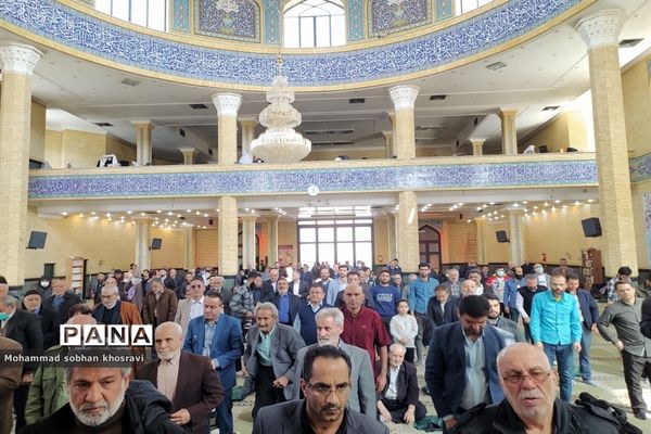 پرچم گردانی در نماز جمعه ملارد