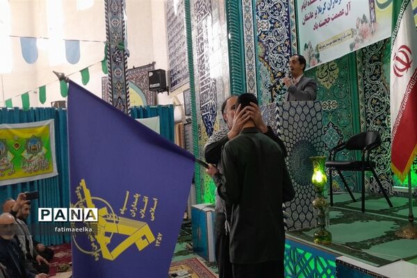حضور پاسداران در نماز جمعه به مناسبت روز پاسدار