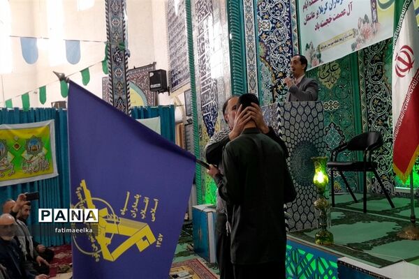 حضور پاسداران در نماز جمعه به مناسبت روز پاسدار