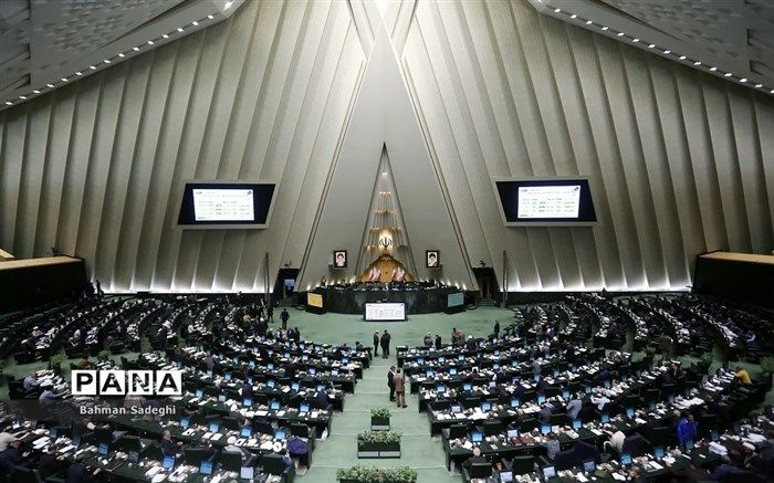 فردا؛ جلسه غیرعلنی مجلس با حضور مخبر