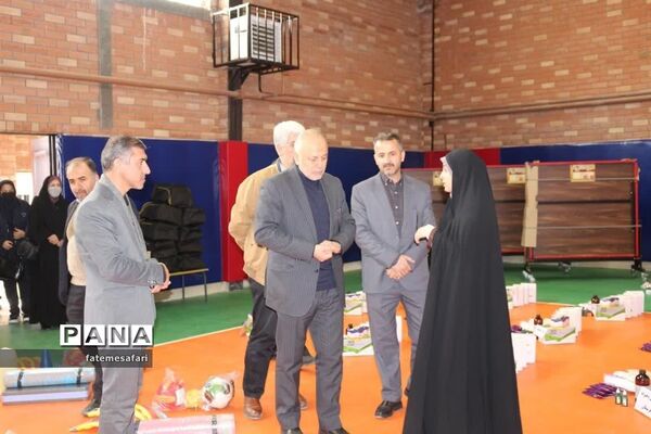 برگزاری آیین توزیع اقلام ورزشی و بهداشتی در مدارس شهرستان فیروزکوه