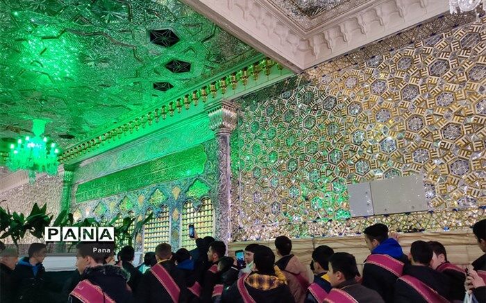 بودن در کنار امام رضا (ع) با هیچ کلمه‌ای قابل وصف نیست