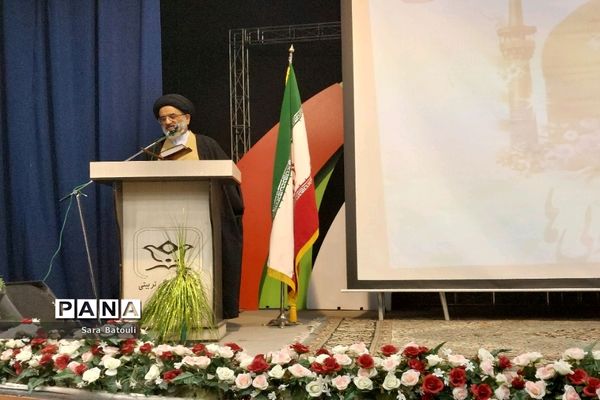 بدرقه دانش‌آموزان زیارت اولی شهر تهران