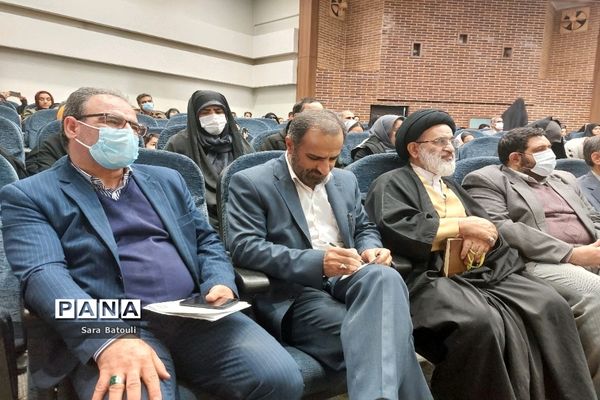 بدرقه دانش‌آموزان زیارت اولی شهر تهران