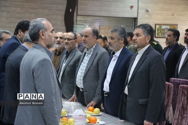 آیین تجلیل از خادمان دومین کنگره ملی شهدای استان قم