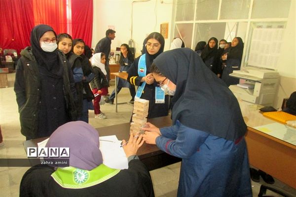 برگزاری مسابقات بازی‌های فکری سرگرمی رویش در شهرستان سروستان