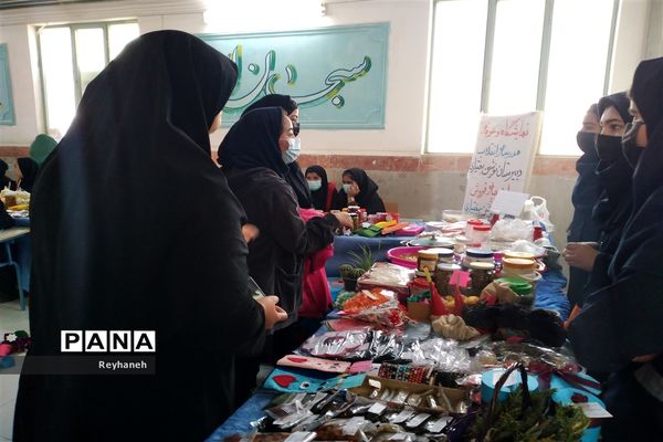 بازارچه کسب و کار دانش‌آموزی در جوادآباد