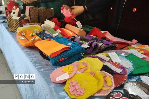 بازارچه کسب و کار دانش‌آموزی در جوادآباد