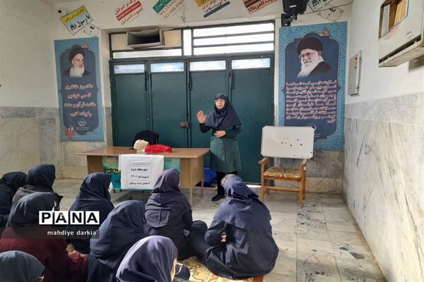 دومین اردوی آمادگی دفاعی دانش‌آموزان دختر دبیرستانی ناحیه 3 شیراز