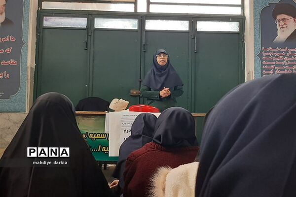 دومین اردوی آمادگی دفاعی دانش‌آموزان دختر دبیرستانی ناحیه 3 شیراز