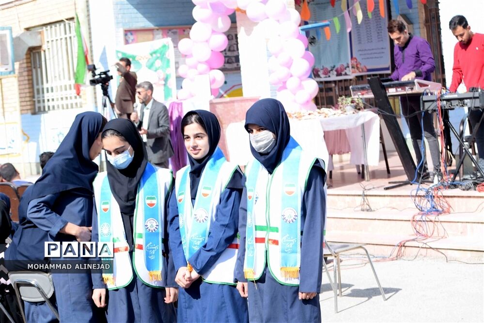 برگزاری جشن اعیاد شعبانیه در دبیرستان دخترانه فرهنگیان خرم آباد