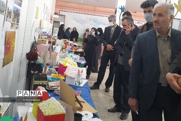 برگزاری نمایشگاه دست‌سازه‌های دانش‌آموزی در شهرکرد